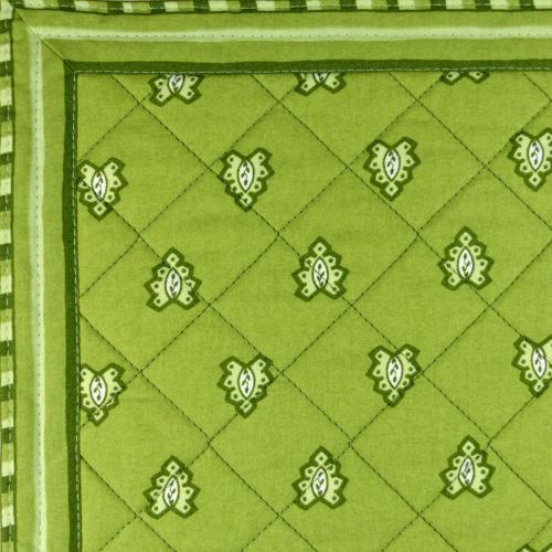 Green square quilted Table Mat "Roussillon" pattern 16x16"